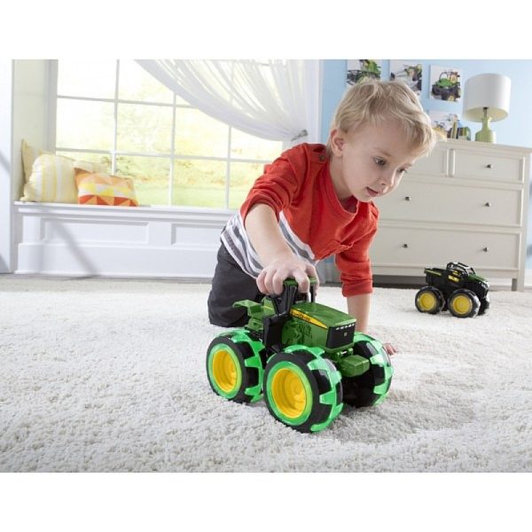 JOHN DEERE Monster Treads Трактор с Чудовищни Светещи 8инчови гуми 46434 - Image 6