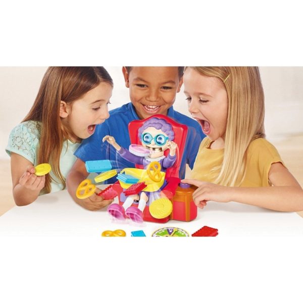 Tomy Games Алчната Баба T72465 - Image 2